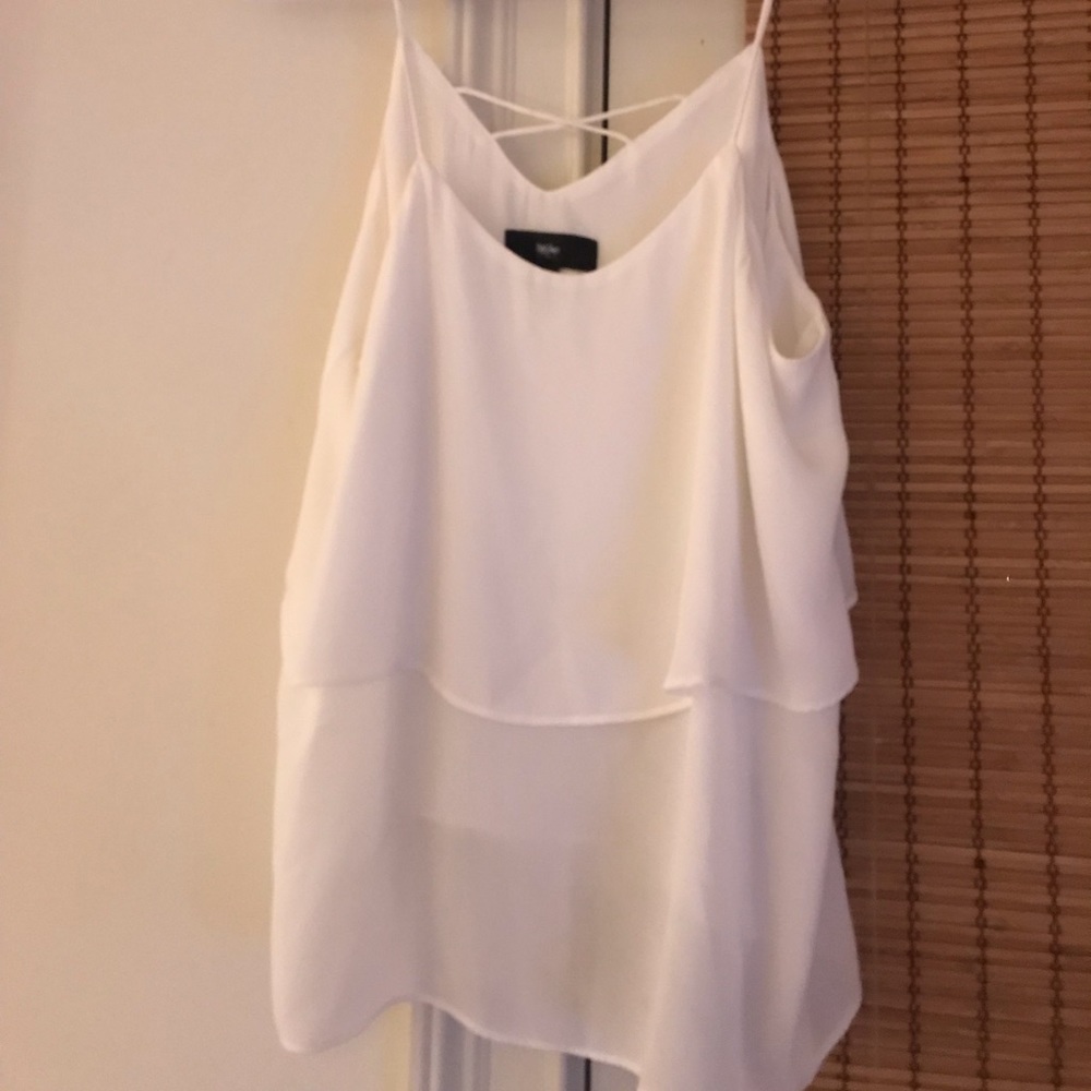 Flowy White tank top